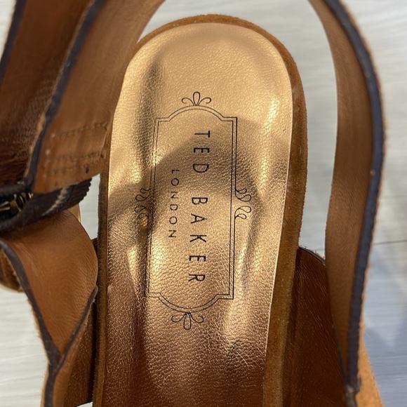 Ted Baker Azmara Suede Block Heel Sandals - Picture 5 of 16